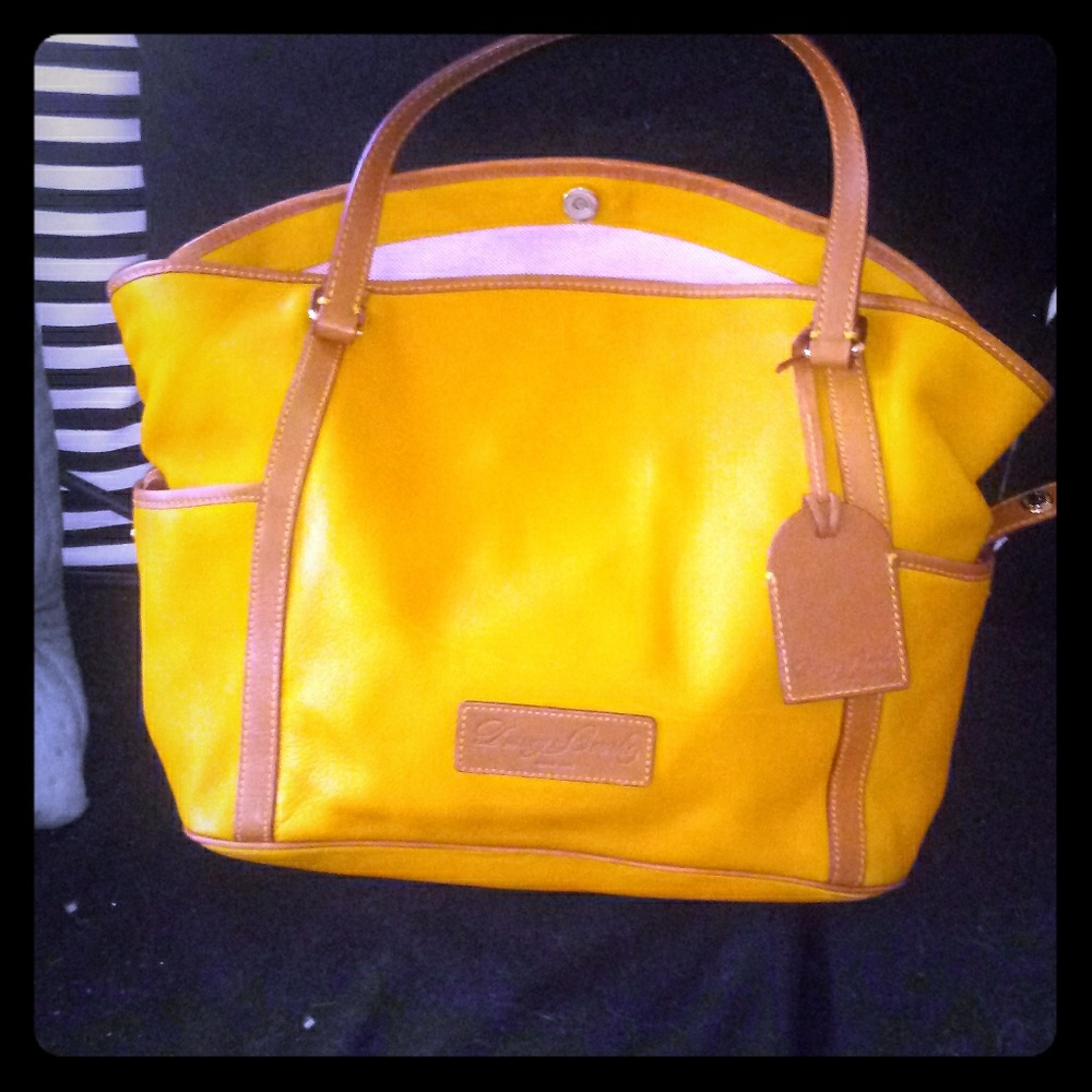 Dooney & bourke purse